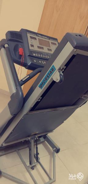 جهاز سير كهربائي نوع Treadmill