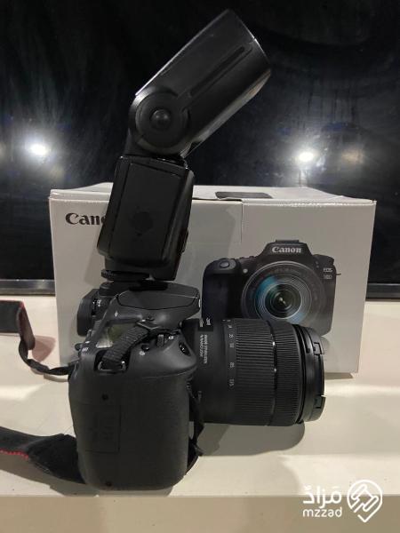كاميرا كانون احترافية EOS 90D